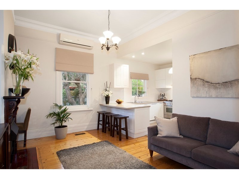 202 Kangaroo Road, Hughesdale VIC 3166