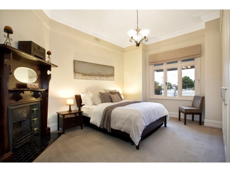 202 Kangaroo Road, Hughesdale VIC 3166