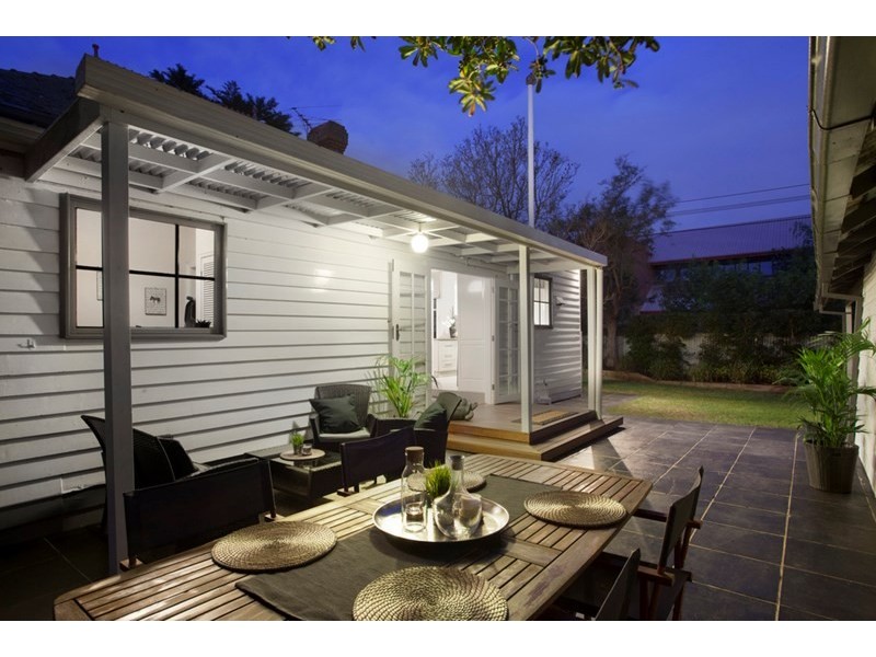 202 Kangaroo Road, Hughesdale VIC 3166