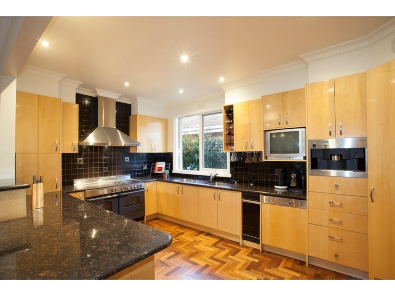 24 Atkinson Street, Murrumbeena VIC 3163