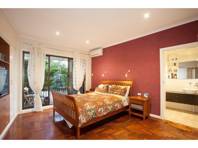 24 Atkinson Street, Murrumbeena VIC 3163