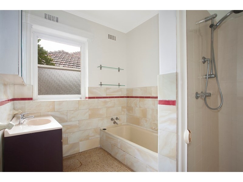 12 Fellows Street, Hughesdale VIC 3166