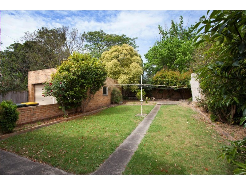 12 Fellows Street, Hughesdale VIC 3166