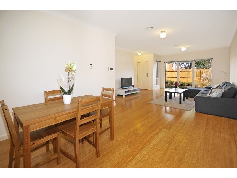 1/8 Beena Avenue, Carnegie VIC 3163