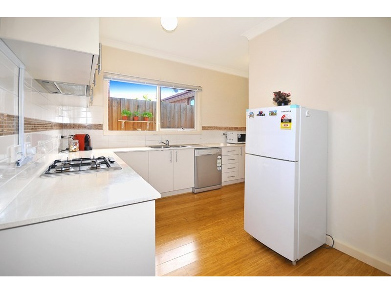 1/8 Beena Avenue, Carnegie VIC 3163