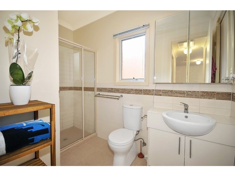 1/8 Beena Avenue, Carnegie VIC 3163