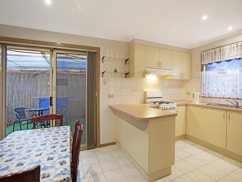 1/48 St James Avenue, Springvale VIC 3171