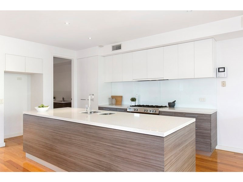 9A Girdwood Avenue, Carnegie VIC 3163