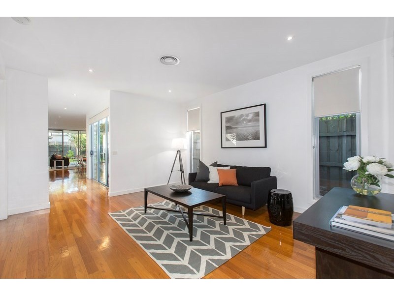 9A Girdwood Avenue, Carnegie VIC 3163