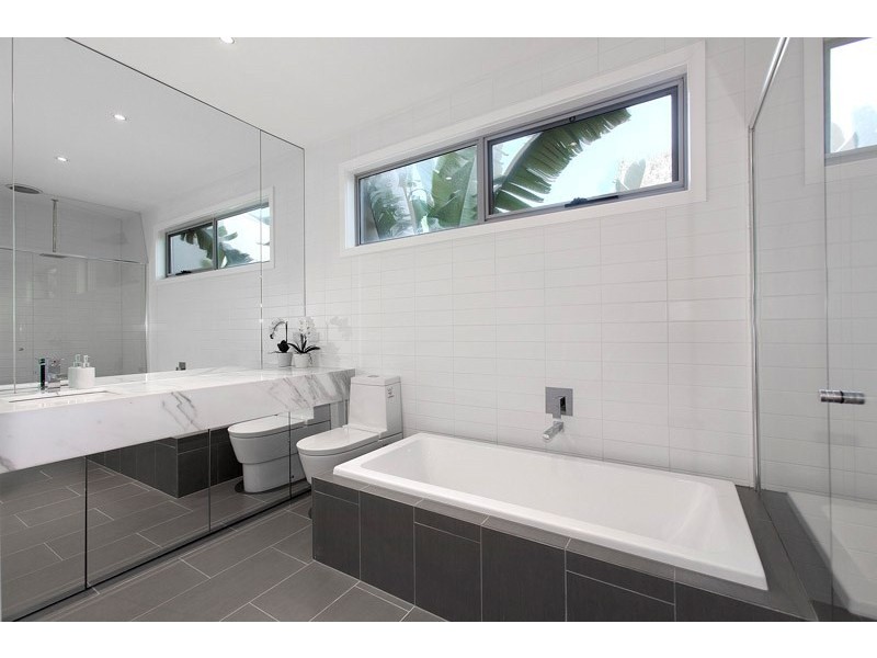 9A Girdwood Avenue, Carnegie VIC 3163