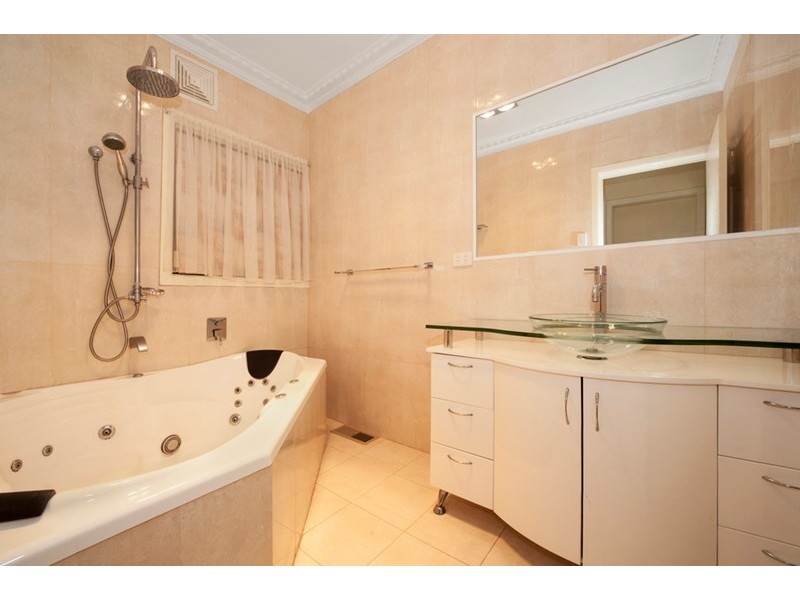 25 Mcfees Road, Dandenong North VIC 3175