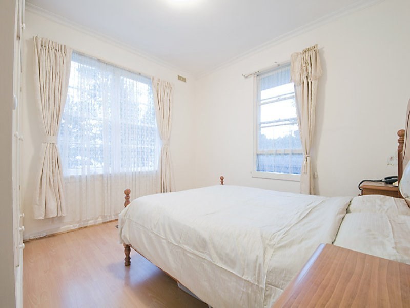 6 Burbank Street, Ashburton VIC 3147