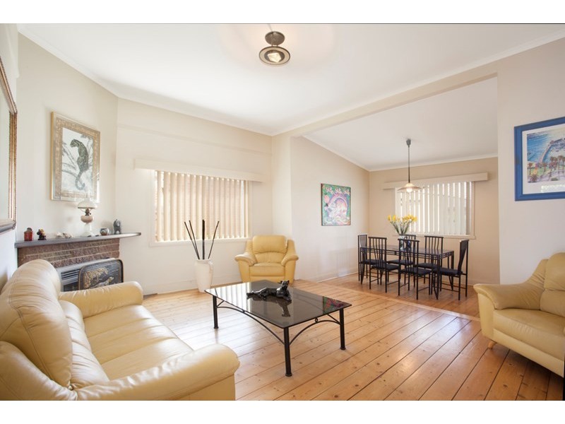 296 Koornang Road, Carnegie VIC 3163