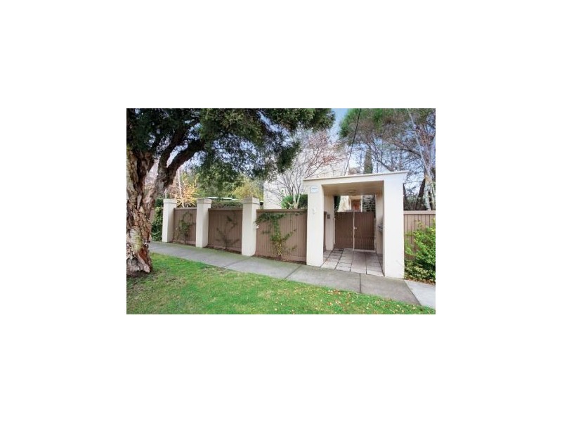 1/3 Steele Street, Malvern East VIC 3145