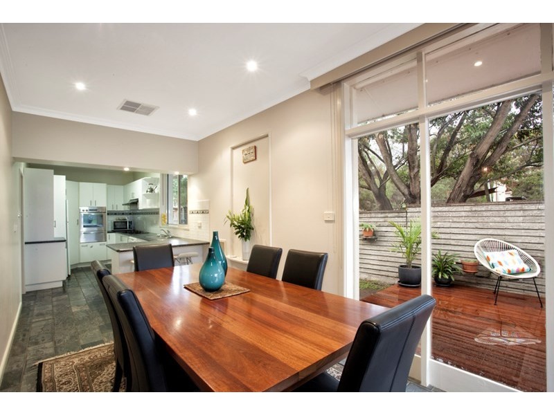 2 Brine Street, Hughesdale VIC 3166