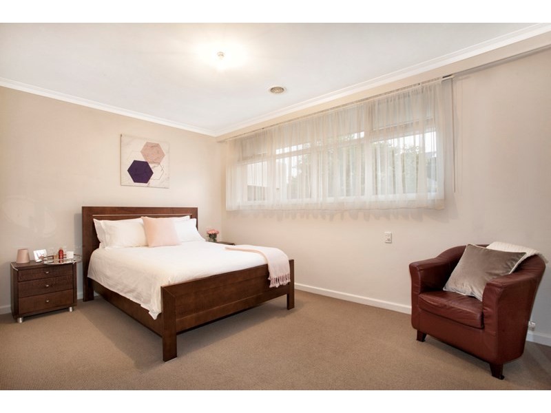 2 Brine Street, Hughesdale VIC 3166