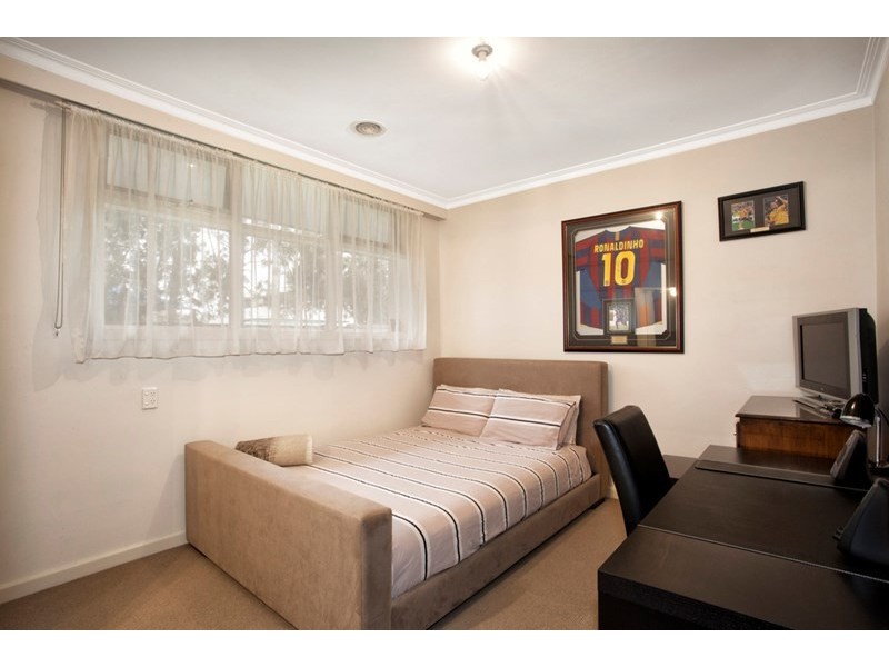 2 Brine Street, Hughesdale VIC 3166