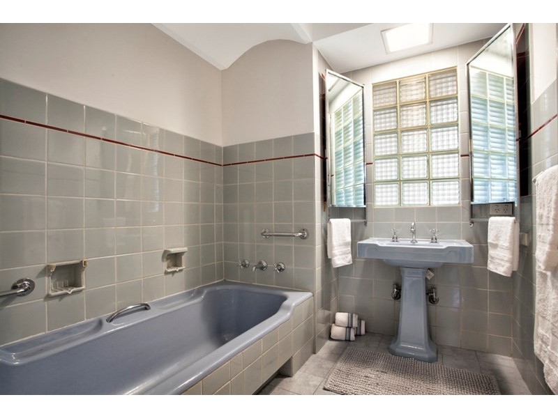 2 Brine Street, Hughesdale VIC 3166