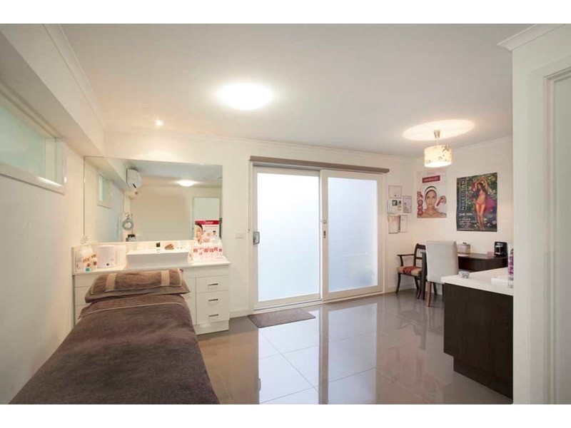 2 Brine Street, Hughesdale VIC 3166