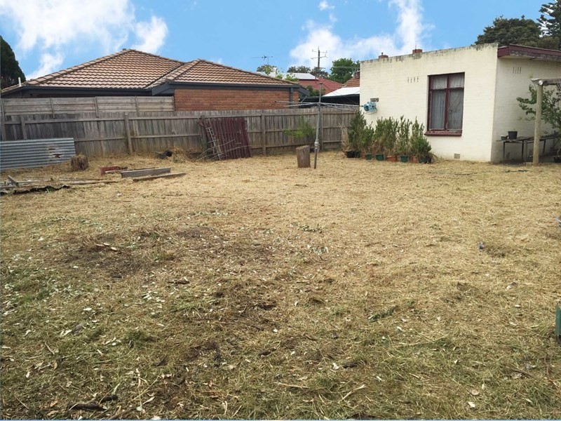 63 Carlisle Crescent, Hughesdale VIC 3166