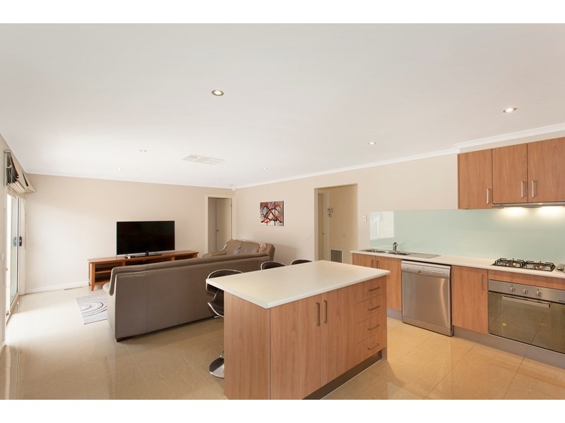 2/5 Redpath Crescent, Springvale VIC 3171