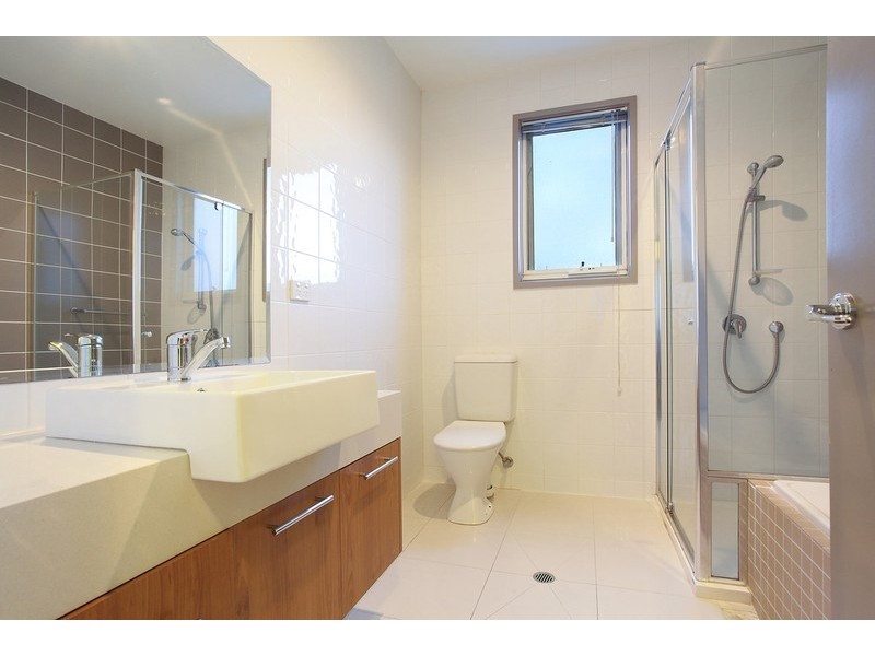 6/100 Poath Road, Hughesdale VIC 3166