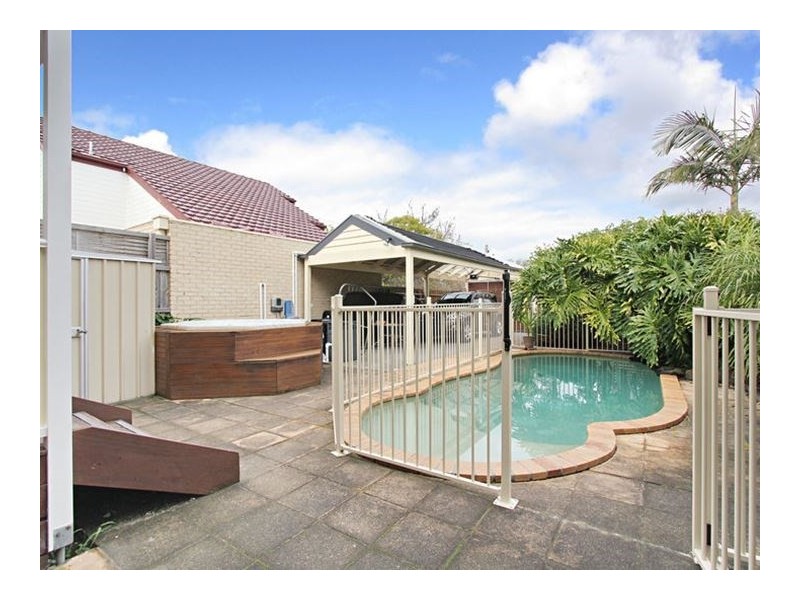 122 Kangaroo Road, Hughesdale VIC 3166