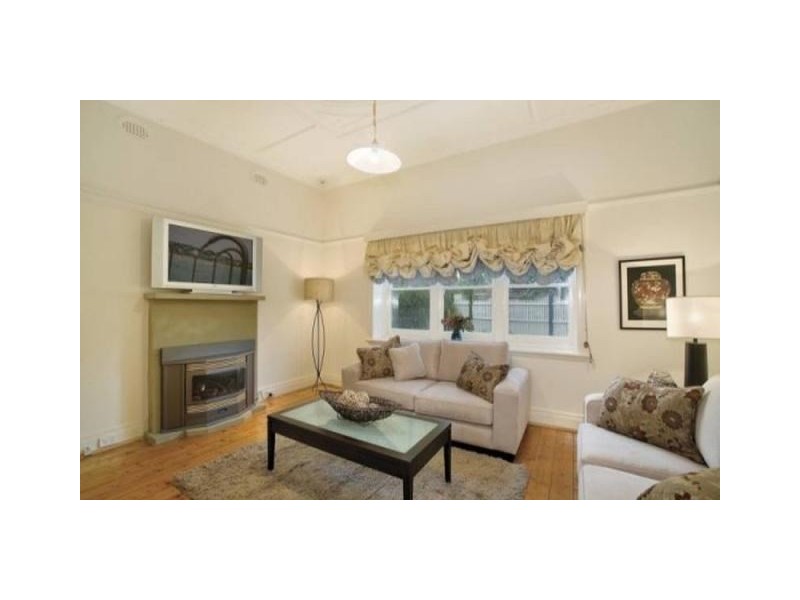 122 Kangaroo Road, Hughesdale VIC 3166