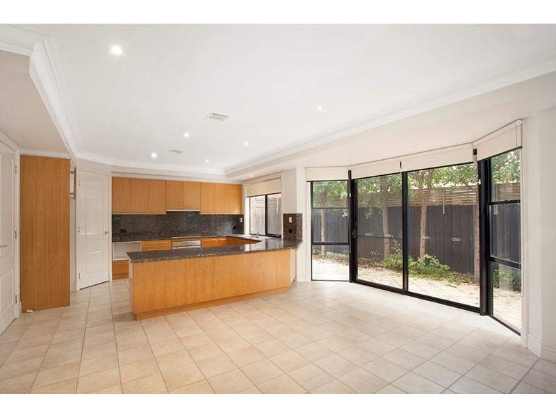 33 Winston Way, Murrumbeena VIC 3163