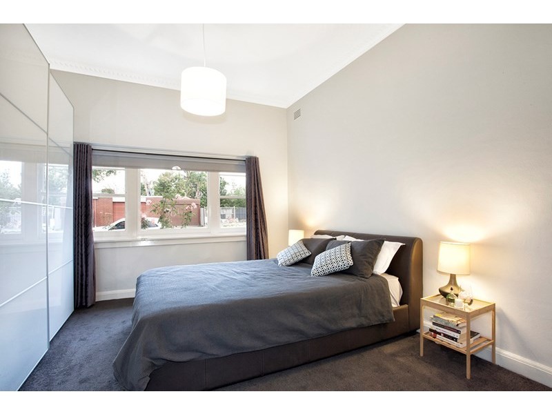 5 Albert Road, Carnegie VIC 3163