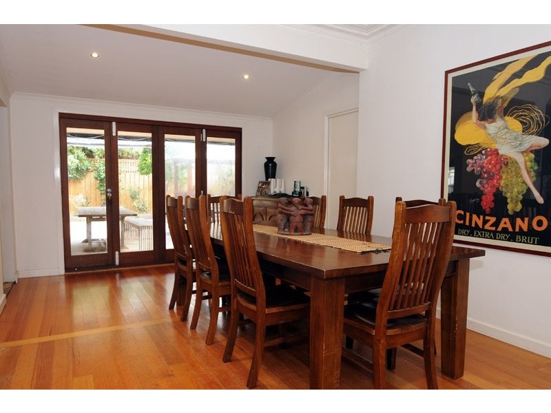 18 Moira Avenue, Carnegie VIC 3163