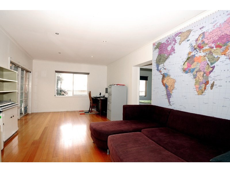 18 Moira Avenue, Carnegie VIC 3163