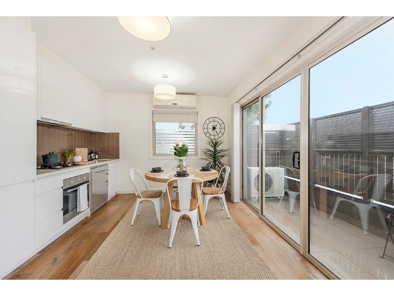 8/314 Neerim Road, Carnegie VIC 3163