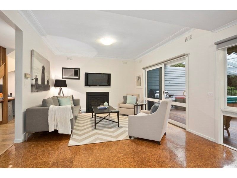 3 Ames Avenue, Carnegie VIC 3163