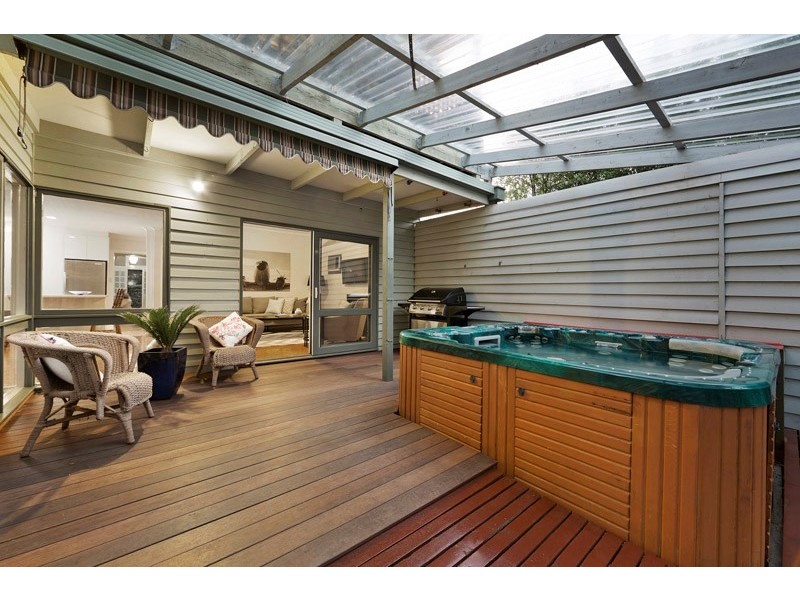 3 Ames Avenue, Carnegie VIC 3163