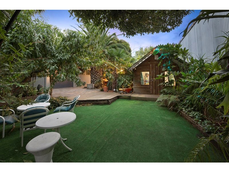 3 Ames Avenue, Carnegie VIC 3163