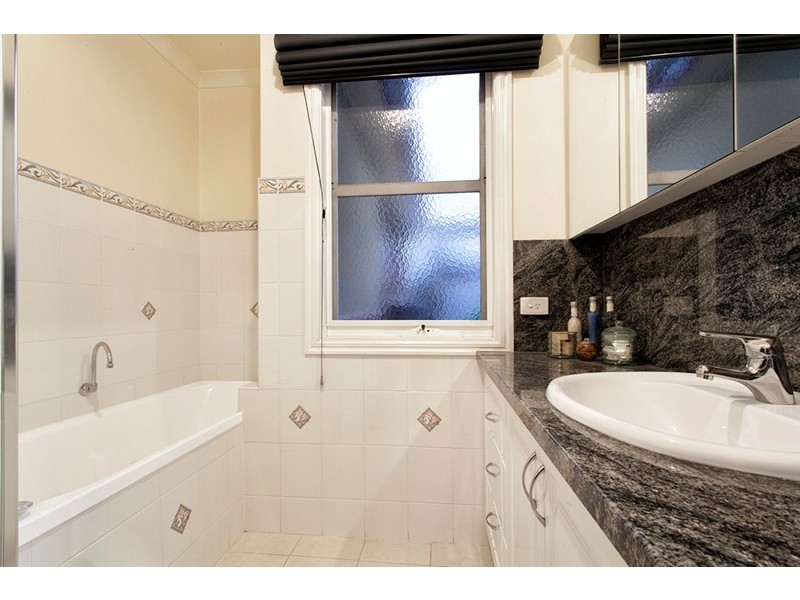 2A Normanby Street, Hughesdale VIC 3166