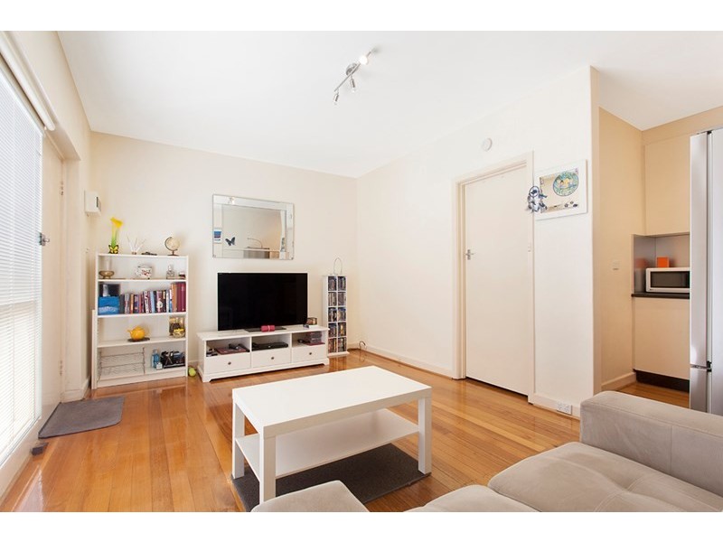 5/16 Kokaribb Road, Carnegie VIC 3163