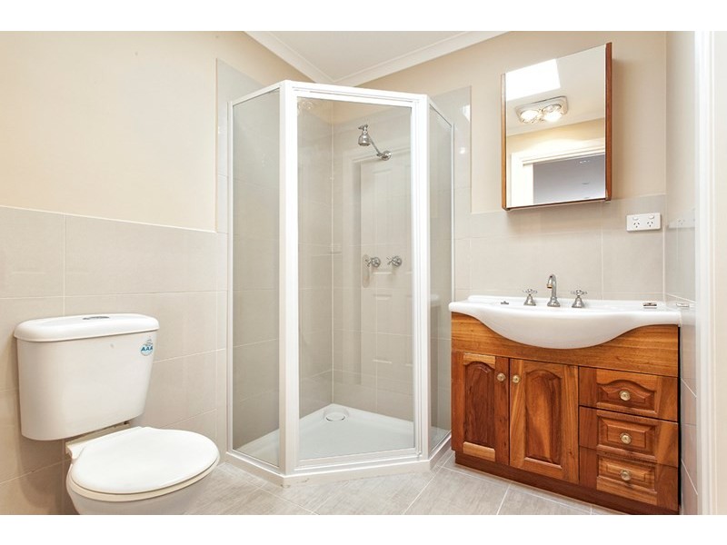 18 Wellesley Road, Glen Waverley VIC 3150