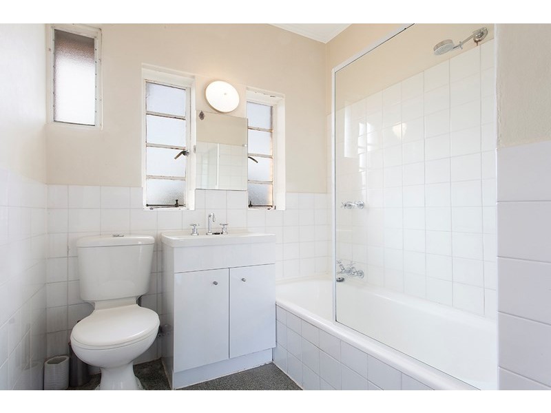 8/40 Eildon Road, St Kilda VIC 3182