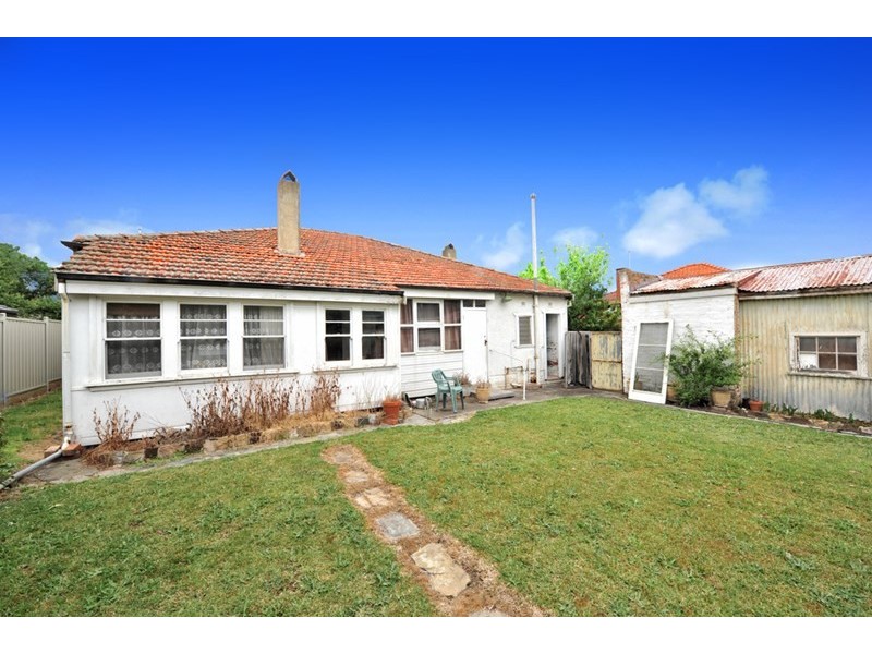 11 Paget Street, Hughesdale VIC 3166