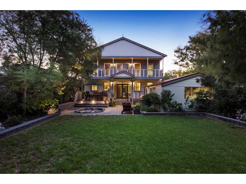 18 Ames Avenue, Carnegie VIC 3163