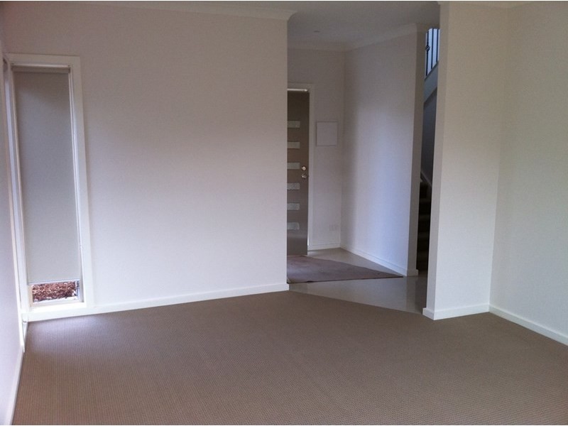 1/11 Surrey Crescent, Oakleigh East VIC 3166