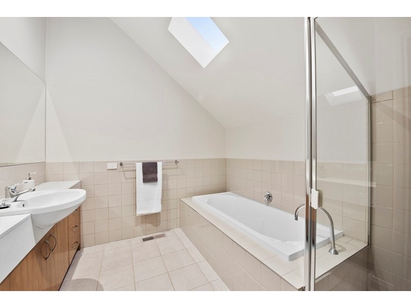 33B Emily Street, Carnegie VIC 3163