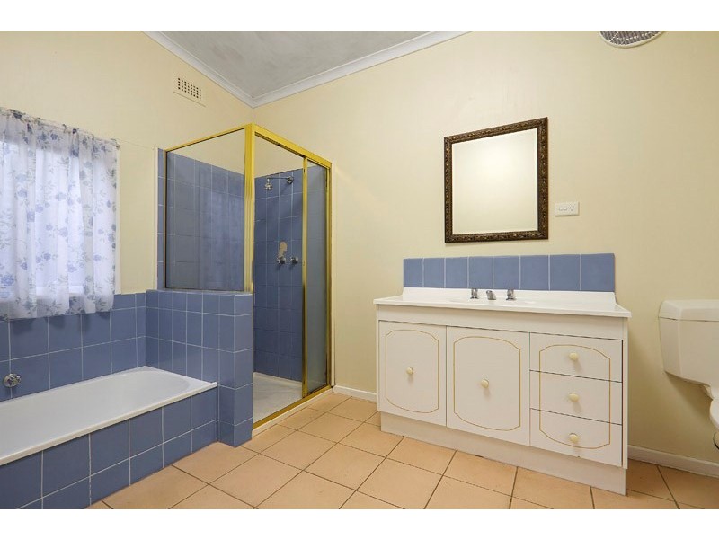 76 Oakleigh Road, Carnegie VIC 3163