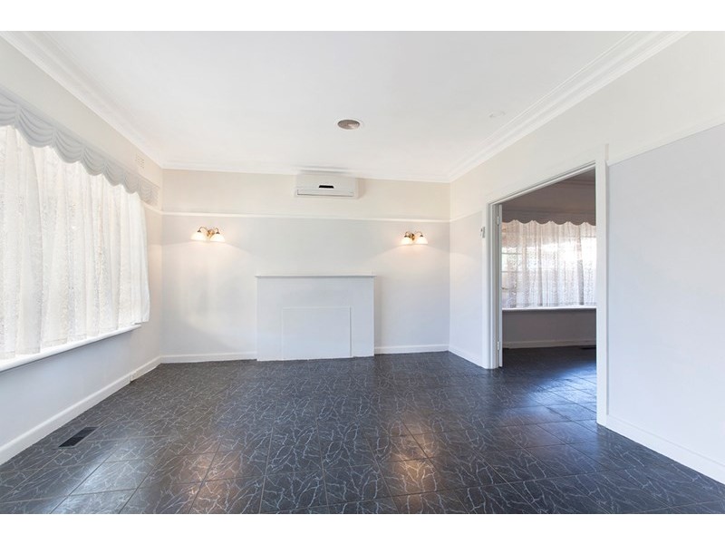 29 McLaurin Road, Carnegie VIC 3163