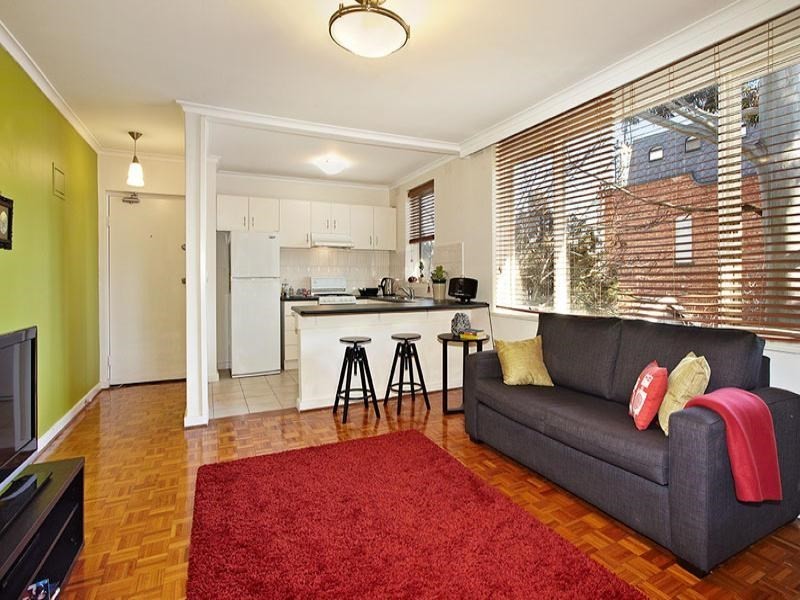 10/24 Alma Road, St Kilda VIC 3182