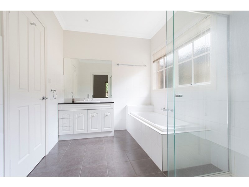 2/49 Norville Street, Bentleigh East VIC 3165