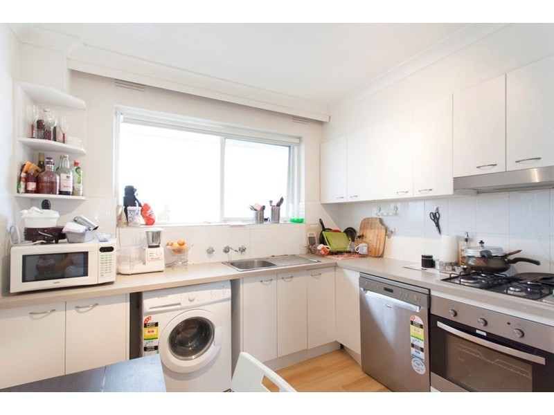 8/12 Maroona Road, Carnegie VIC 3163