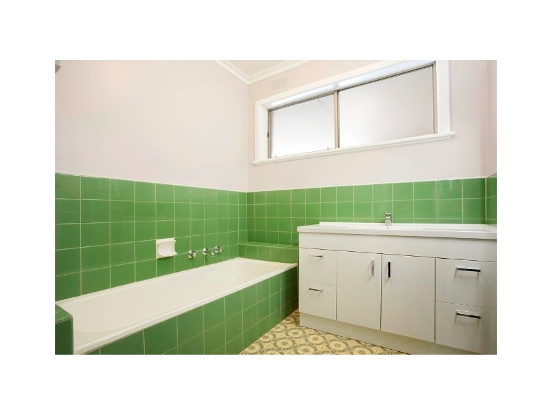 37 Gnarwyn Road, Carnegie VIC 3163